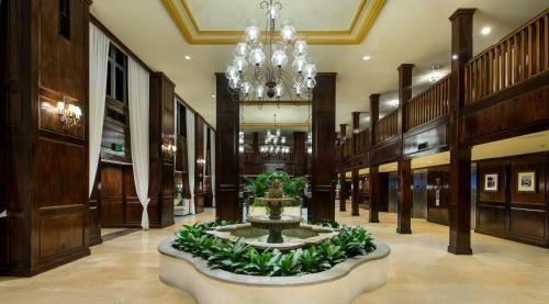 Hotel The Shores Resort & Spa