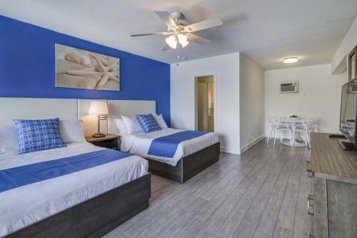 Hotel Blue Strawberry By The Sea