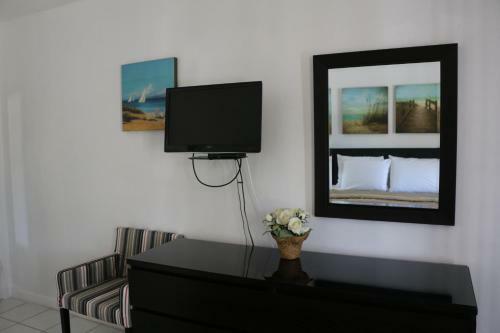 Motel Breakaway Inn Guest House