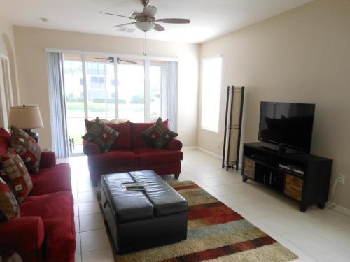 Ocean Village Golf Lodges 204