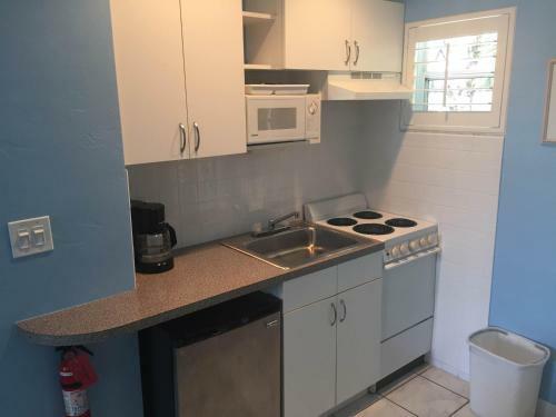 Hostal Coral Reef Guesthouse