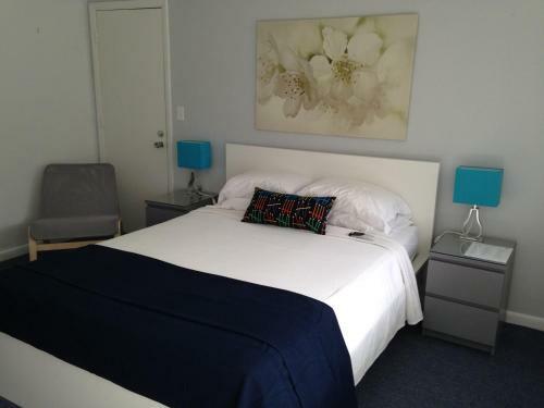 Hotel Cheston House - A Gay Resort