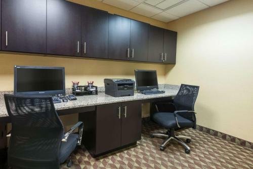Hotel Comfort Suites Lake City
