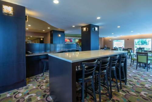 Hotel Comfort Suites Lake City
