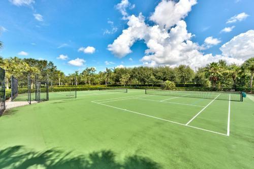 Apartamentos Solterra Golf Condo At The Lely Resort