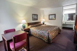 Hotel Rodeway Inn & Conference Center