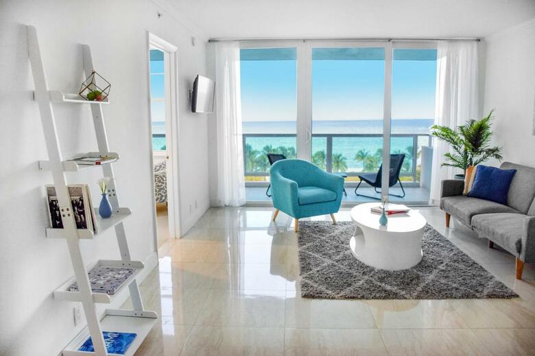 Apartamentos Seacoast Suites
