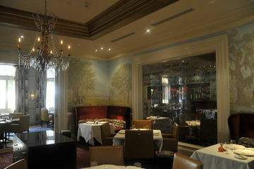 Royal Sonesta Hotel