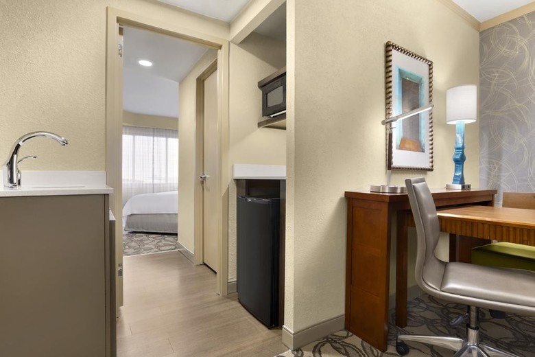 Hotel Embassy Suites International Airport