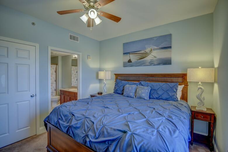 Aparthotel Laketown Wharf By Resort Collection