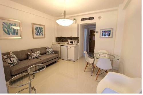 Deluxe Studios And Apartments At The Shelborne