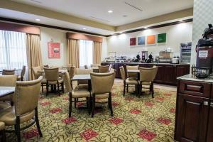 Hotel Comfort Inn & Suites Maingate South