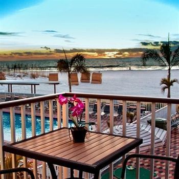 Plaza Beach Hotel - Beachfront Resort