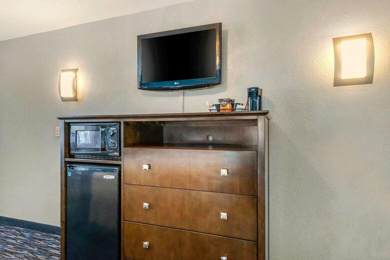 Hotel Clarion Inn Tampa - Brandon