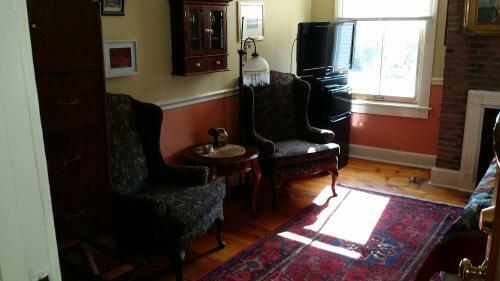 Burbankrose Inn Bed & Breakfast