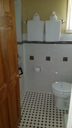 Burbankrose Inn Bed & Breakfast