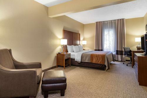 Hotel Comfort Inn And Suites