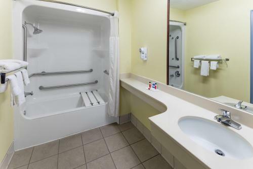 Hotel Days Inn & Suites