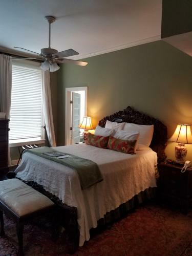 Savannah Bed & Breakfast Inn