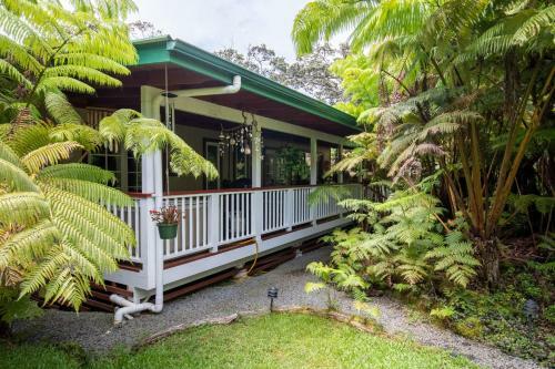 Alas Del Kealoha By Hawaii Volcano Vacations