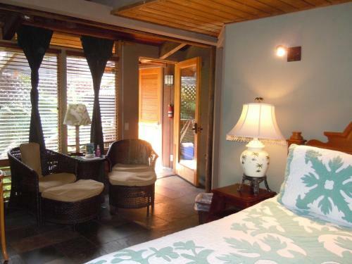 Maui What A Wonderful World Bed & Breakfast