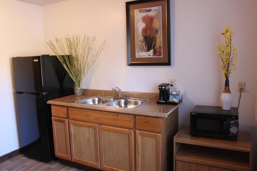 Posada Rustic Inn