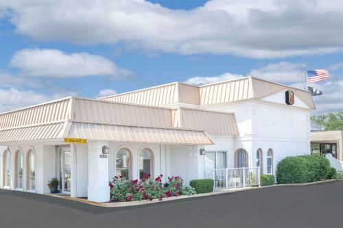 Hotel Super 8 By Wyndham Morton Grove/chicago