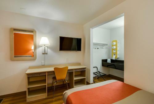 Motel 6 Chicago O'hare - Schiller Park