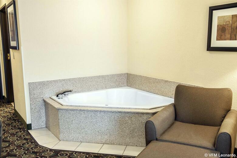 Hotel Comfort Suites Brownsburg