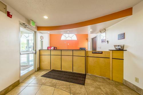 Motel 6 Indianapolis North