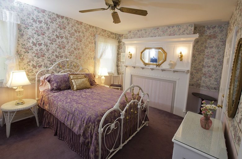 Bed & Breakfast Anne's White Columns Inn