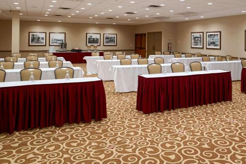 Clarion Hotel Airport Portland