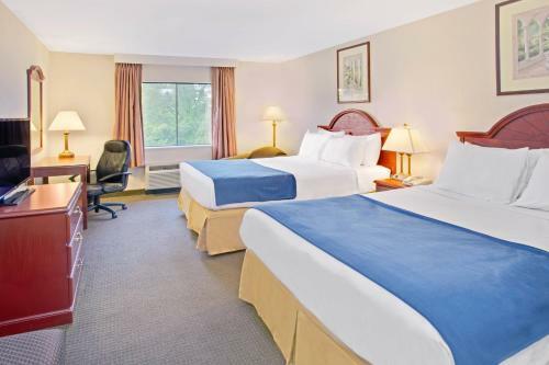 Hotel Days Inn And Suites Laurel