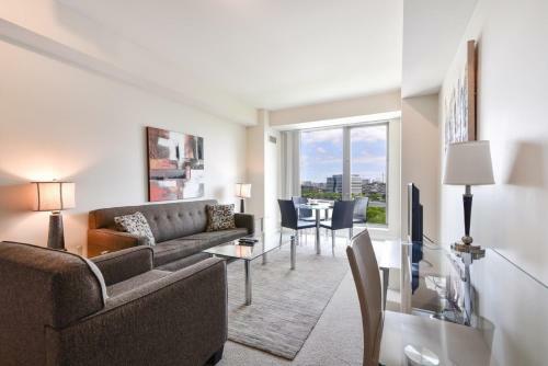 Luxury Apartments Steps Away From Massachusetts General Hospital