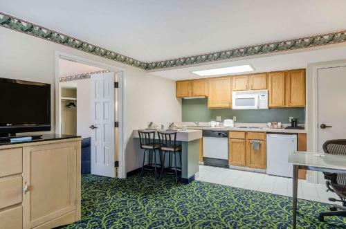 Hotel Quality Inn & Suites - Boston/lexington