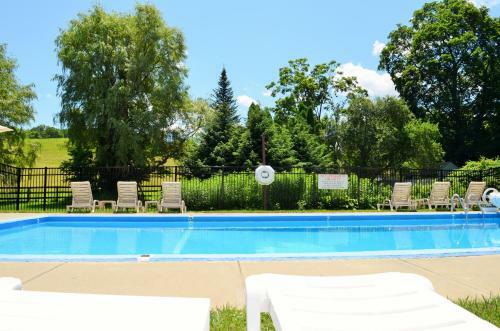 Maple Terrace Motel