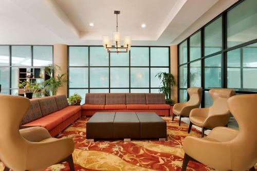 Crowne Plaza Hotels & Resorts Auburn Hills
