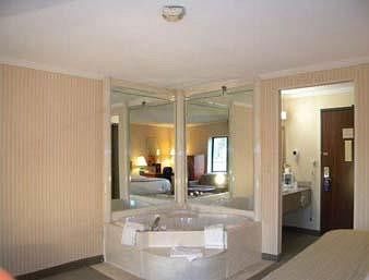 Hotel Baymont Inn & Suites Jackson