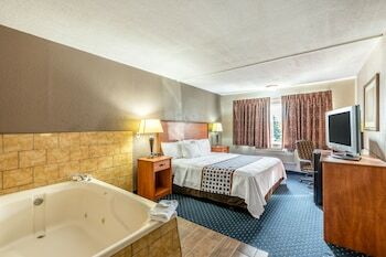 Magnuson Hotel Detroit Airport