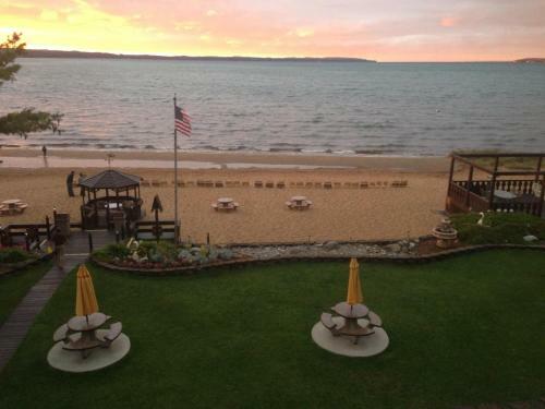 Hotel The Beach Haus - Traverse City