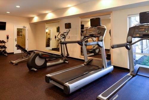 Hotel Towneplace Suites By Marriott Detroit Commerce