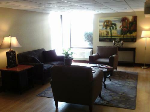 Hotel 5th Avenue Inn & Suites