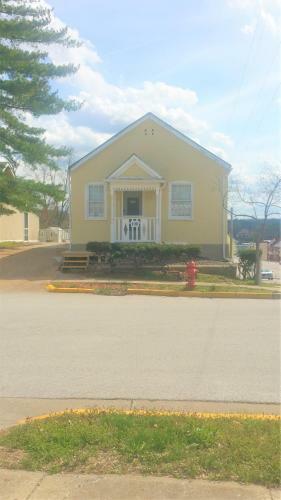 Posada Harbor Haus Inn & Suites