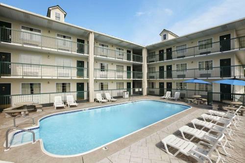 Hotel Days Inn Shepherd Of The Hills