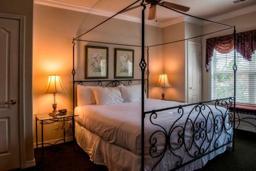 Hotel French Quarter Resort
