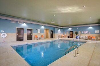 Holiday Inn Express Hotel & Suites North Platte