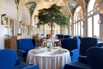 Hotel Evian Royal Palace