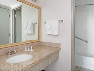 Hotel Baymont Inn And Suites
