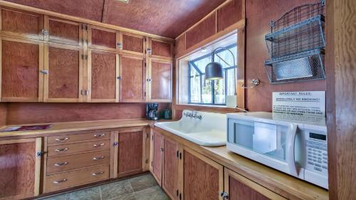 Zephyr Cove Cabin