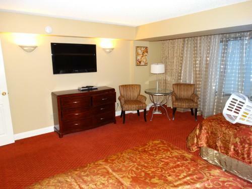 Aparthotel Suites At Jockey Club